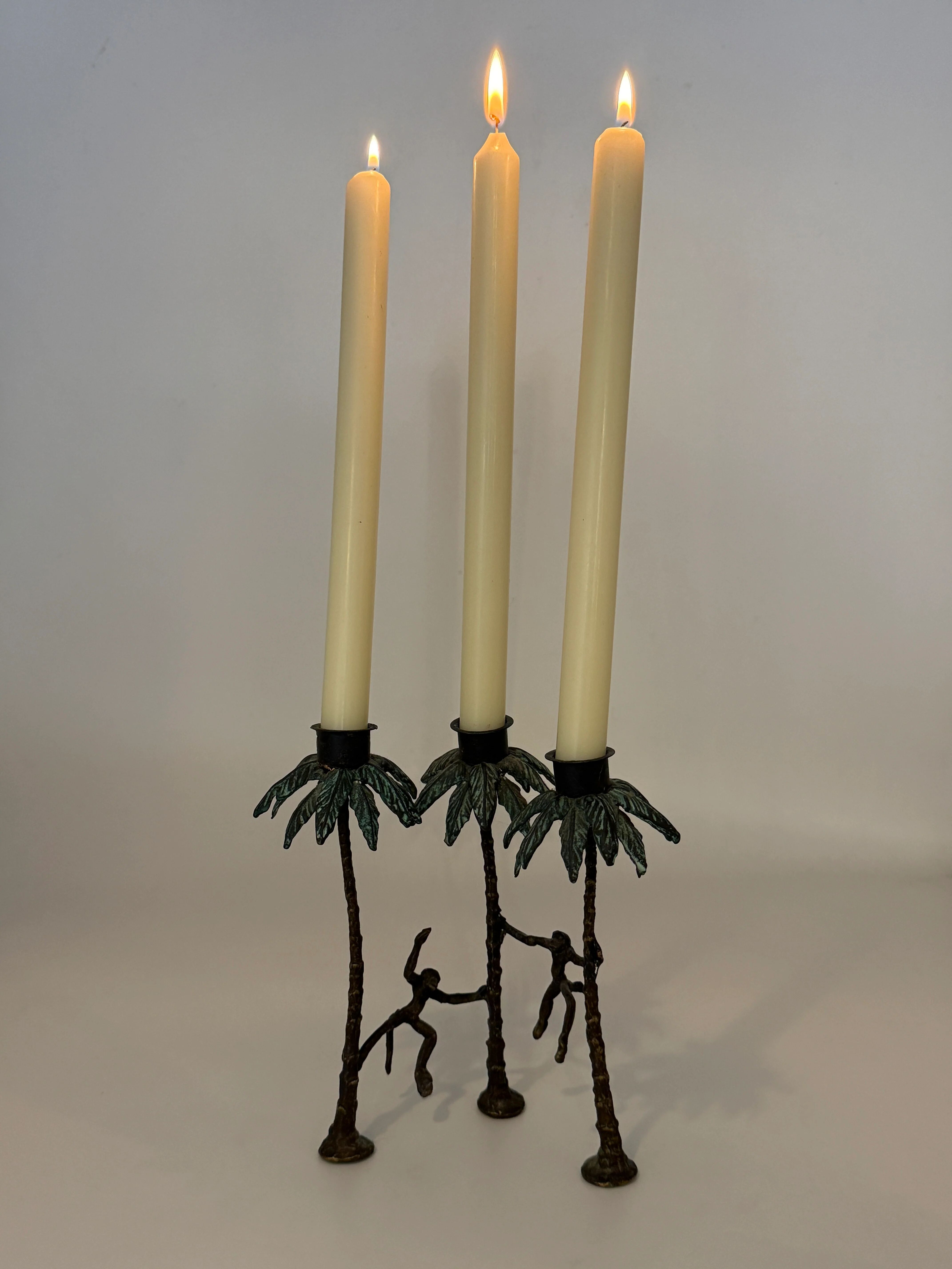 Chandelier "singe" en bronze patiné, 1970s