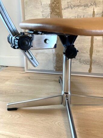 Adjustable and swivel vintage office chair
