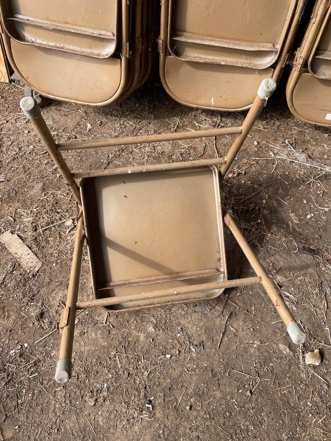 Chaises pliantes en métal