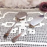 Set of two cutting shovels for cakes, tarts and sweets