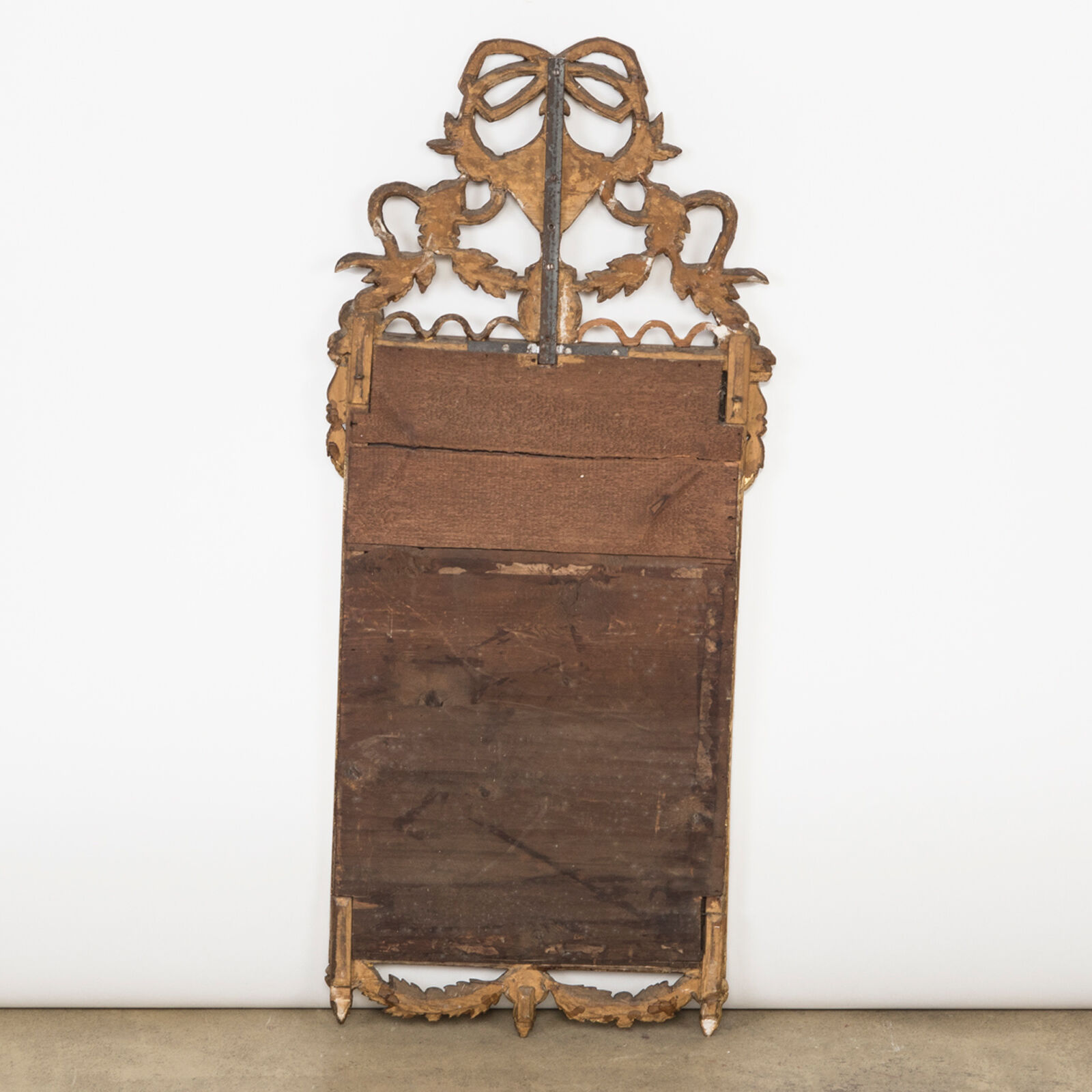 Neoclassical Golden Mirror