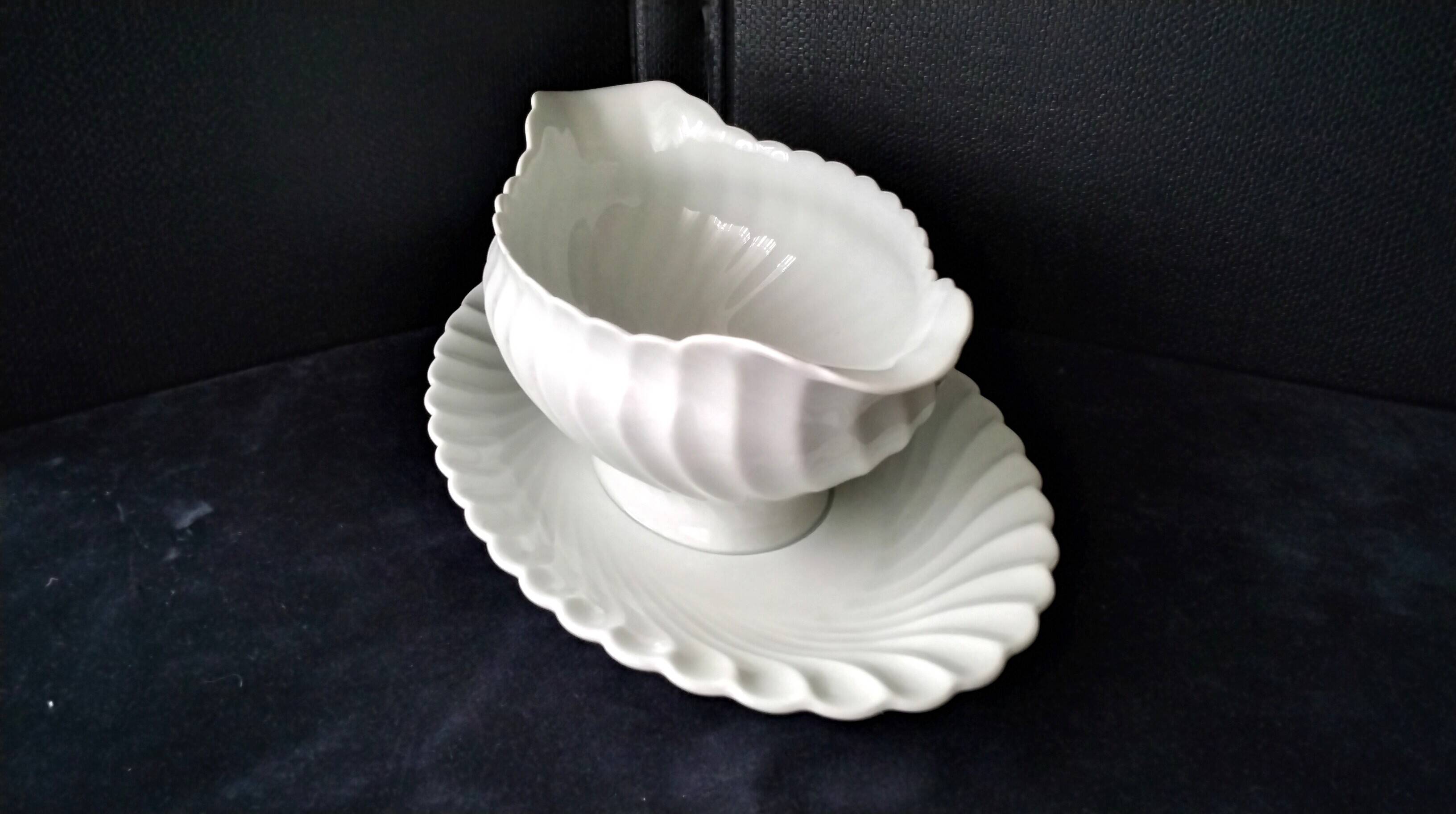 Saucière en porcelaine de Limoges  Haviland  Modèle "Torse "