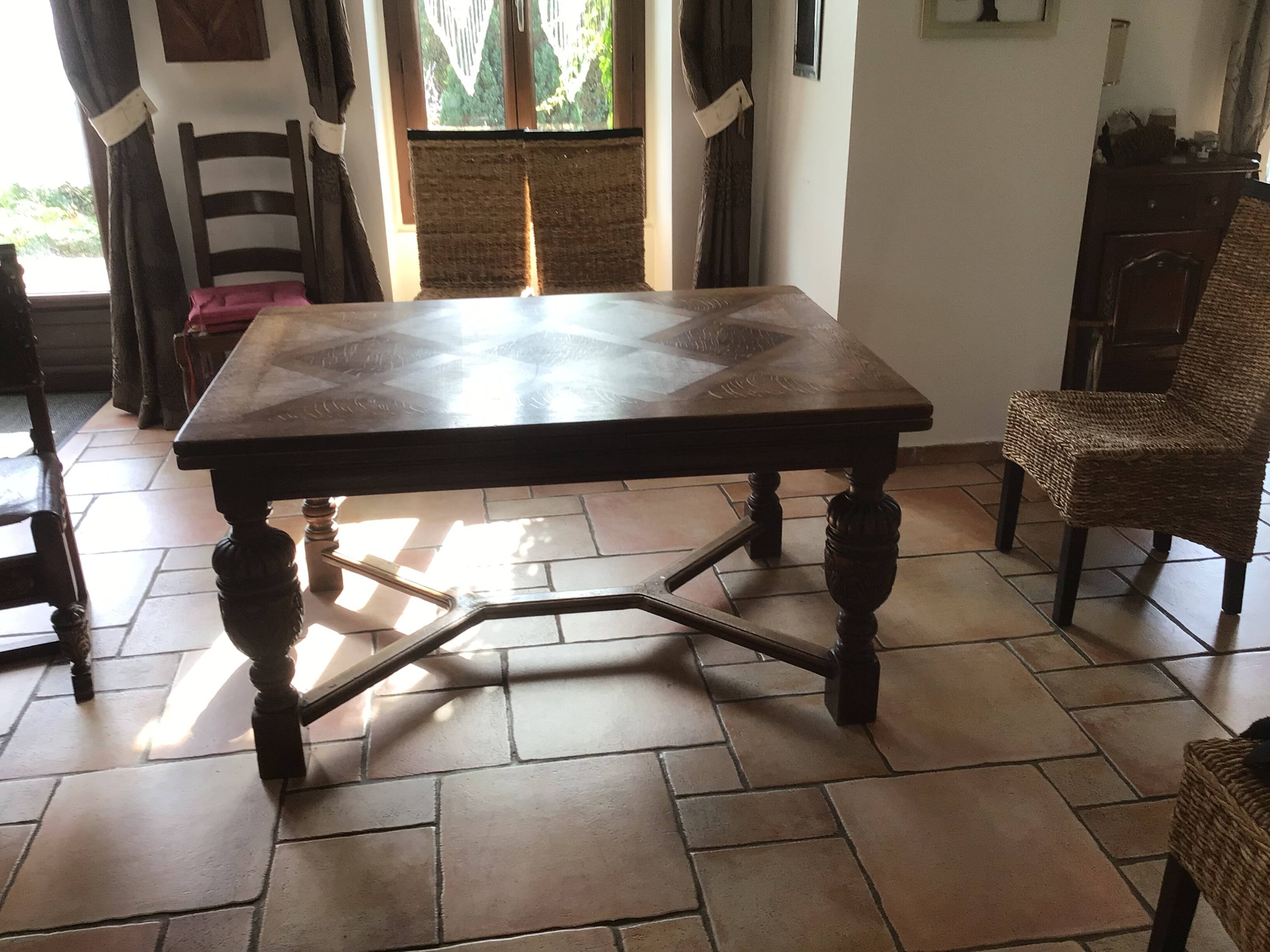 Inlaid table, 2 Henri II extensions