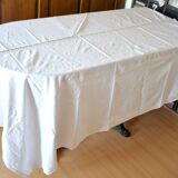 Vintage tablecloth in damask mestizo and decorated with a central lace 145x170 *Z*