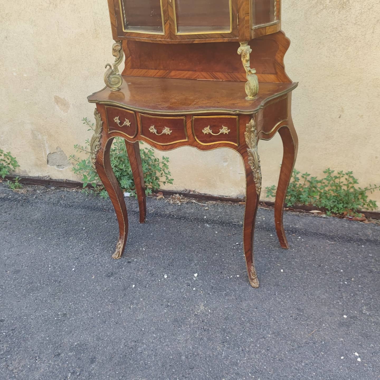 Bureau dit "Bonheur du jour" de style Louis XV