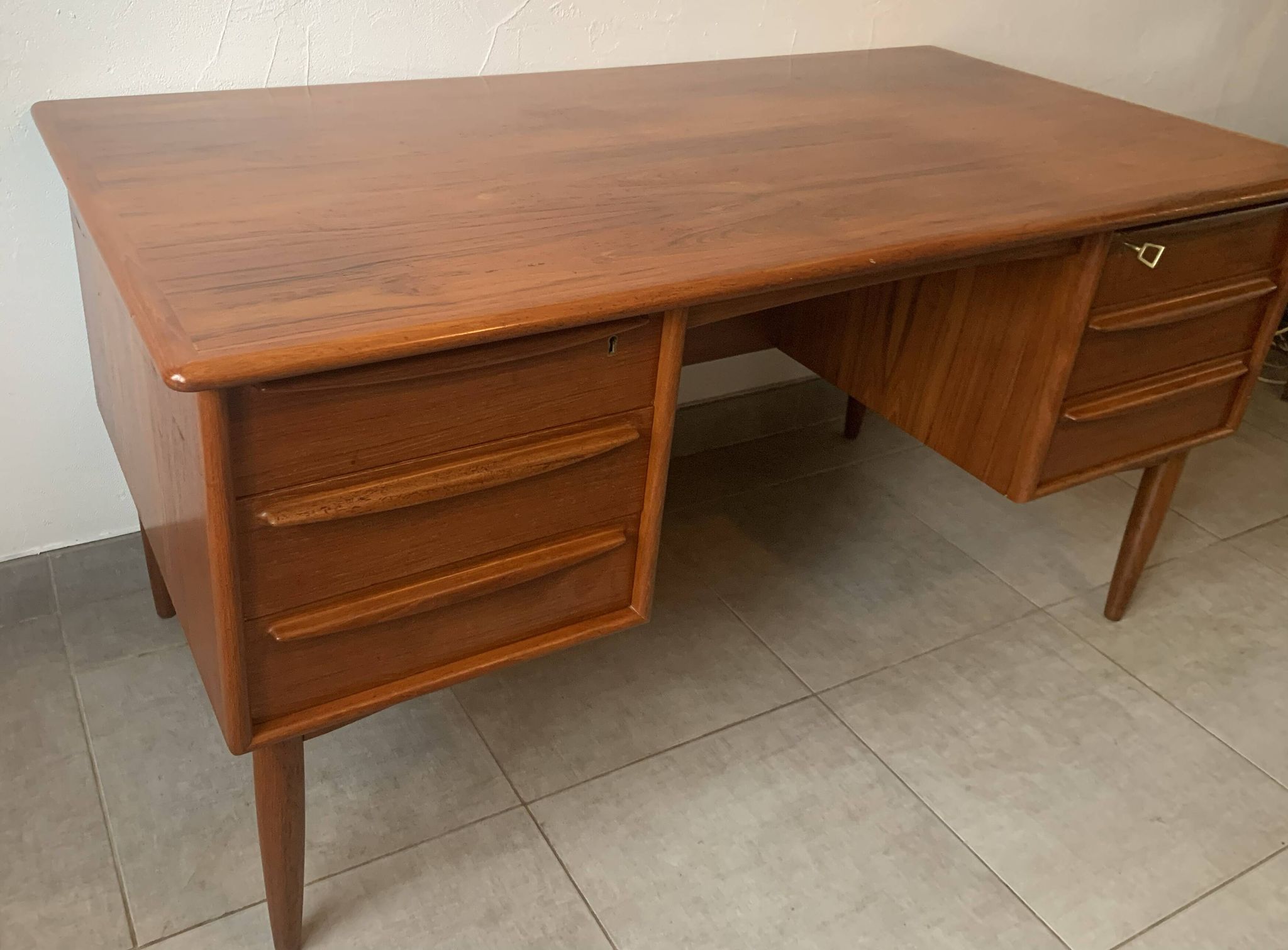 Bureau danois Falster en Teck par Svend Madsen, années 60