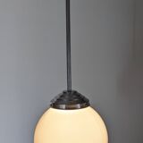 Suspension boule XL Art déco en opaline blanche, France vers 1920