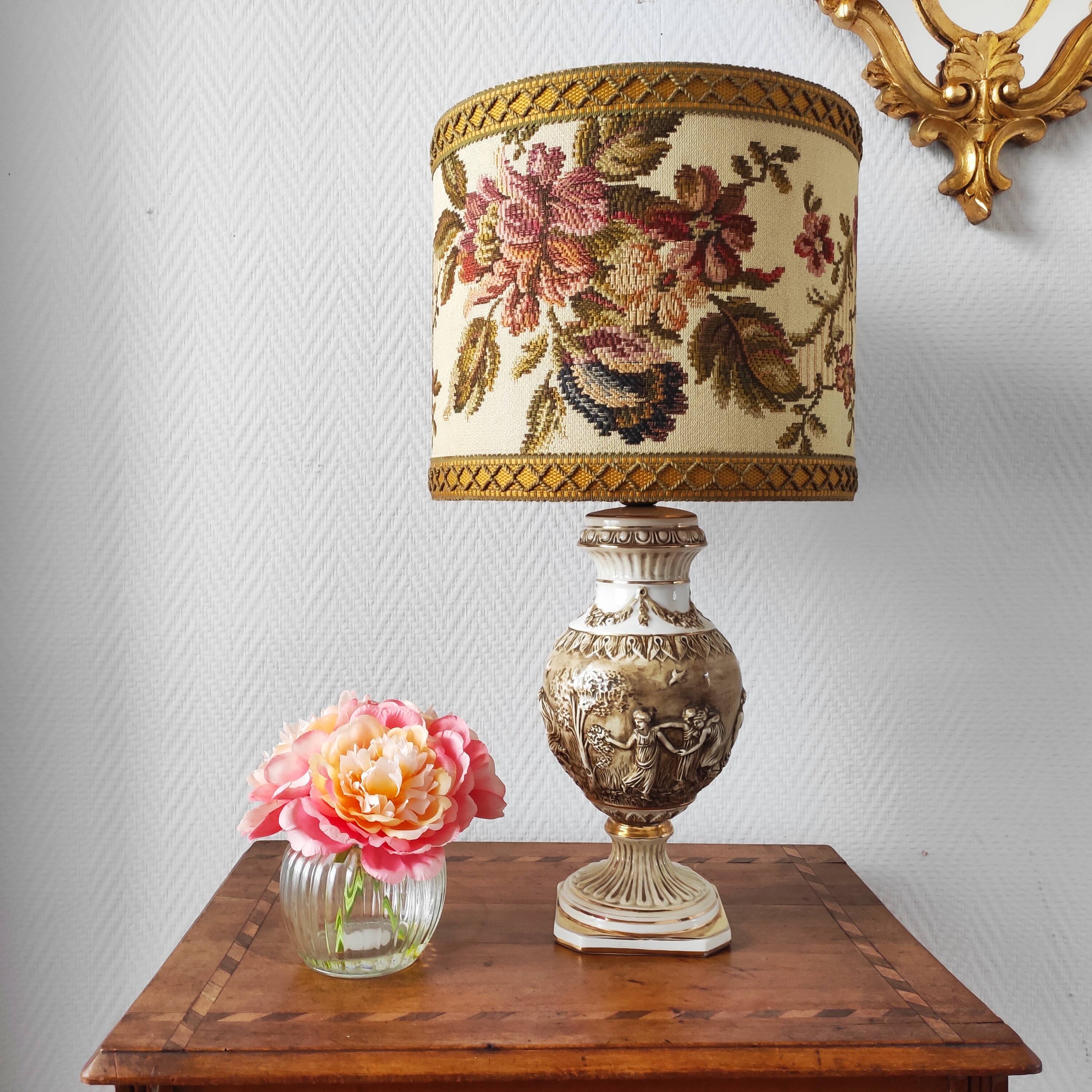 Italian Capodimonte porcelain lamp
