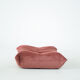 Ensemble de chaise et pouf Togo en velours côtelé framboise