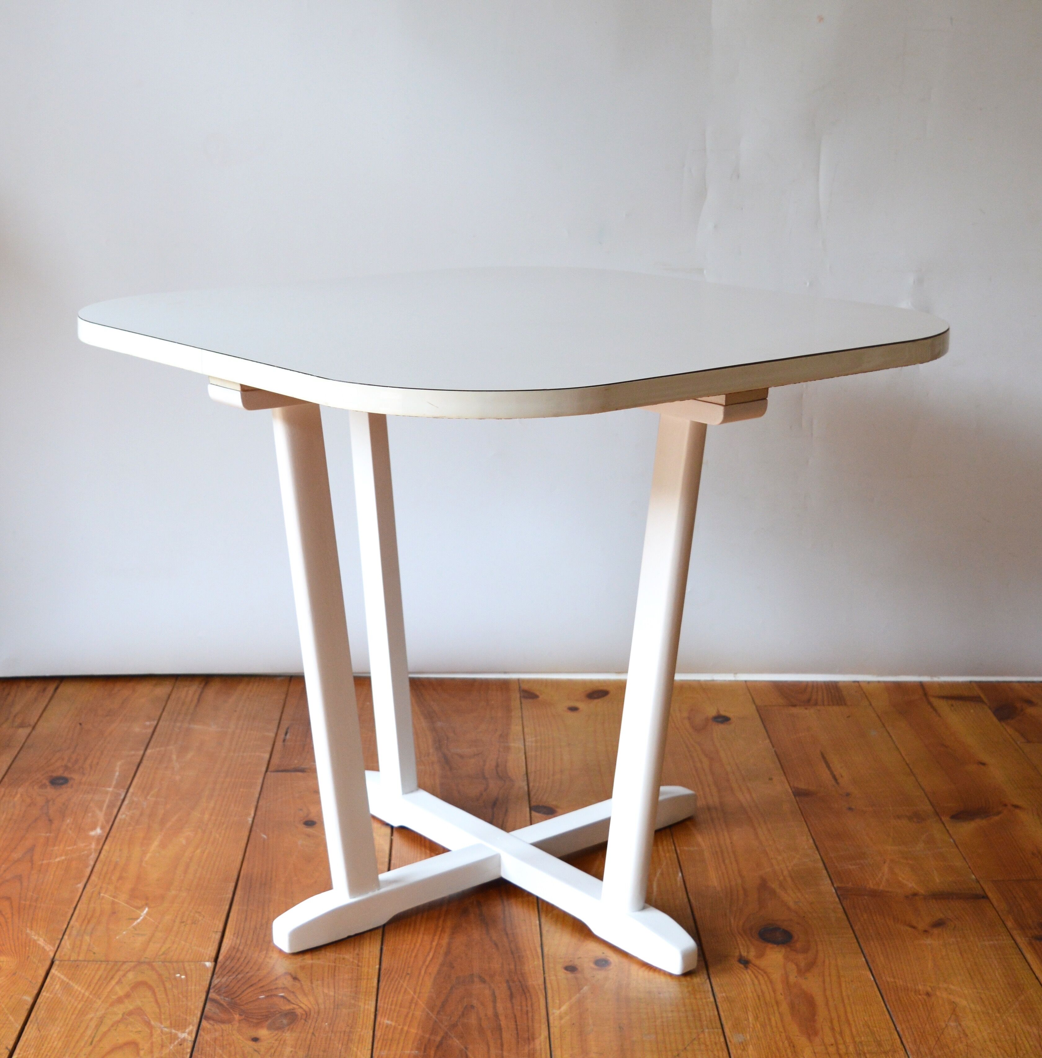 Thonet table and chairs set