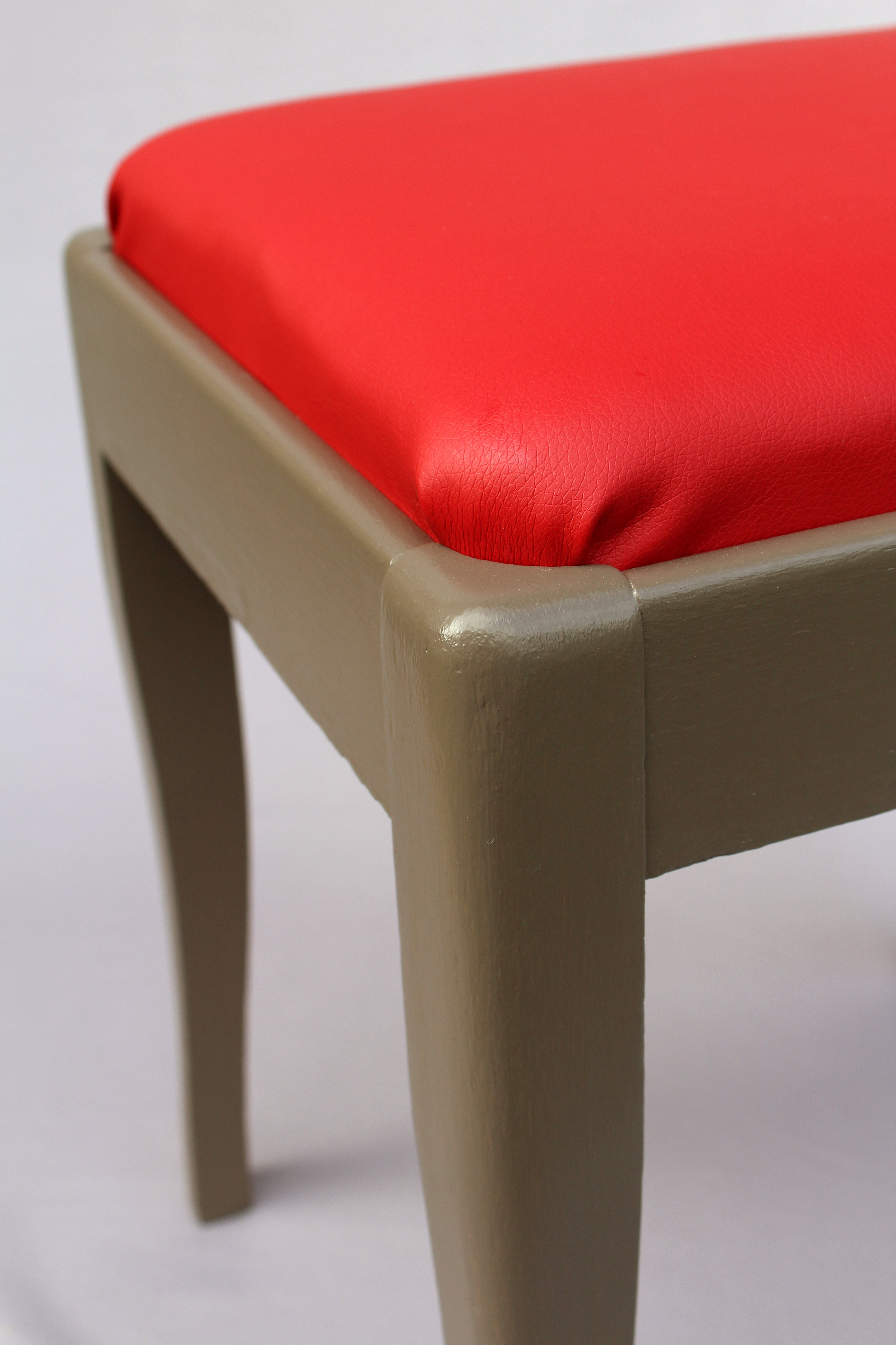 Piano stool "Ludvig".