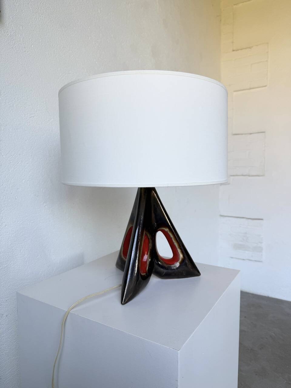 1950s ceramic table lamp, free form