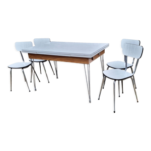 Ensemble table chaises