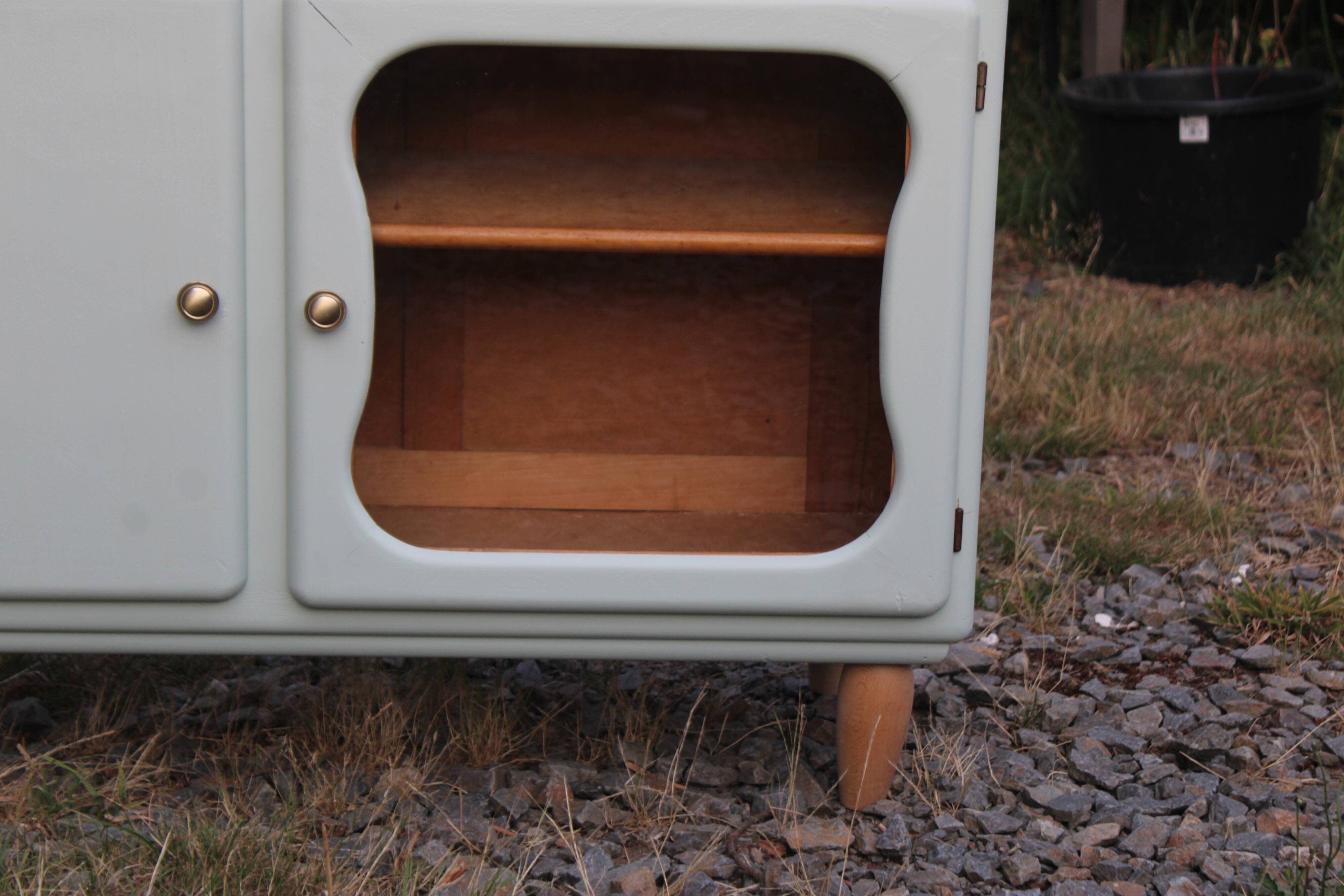 Renovated vintage buffet – Celadon Green Libéron