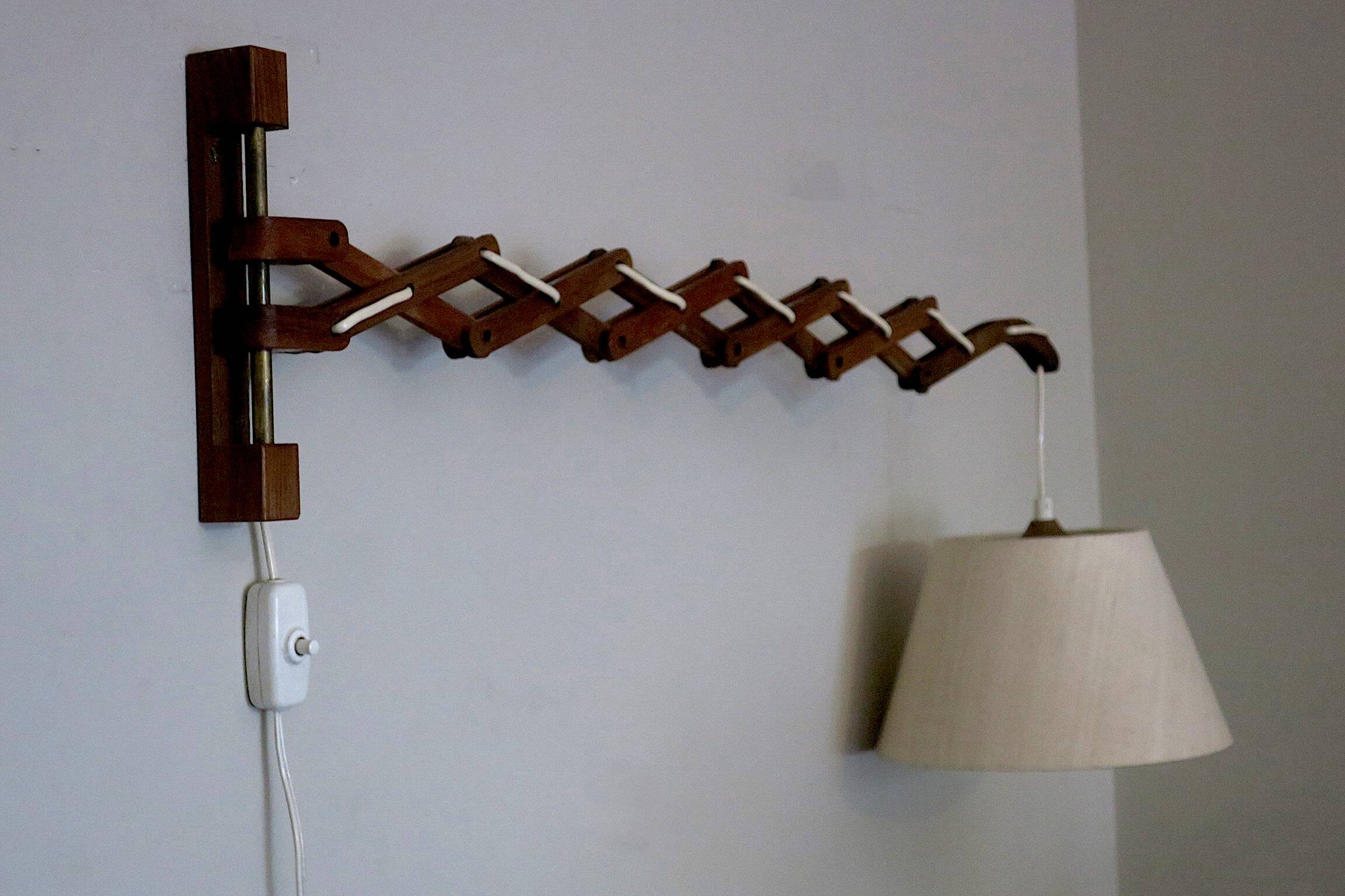 Large concertina wall light in teak by Eric Hansen / Le Klint, Denmark 1960