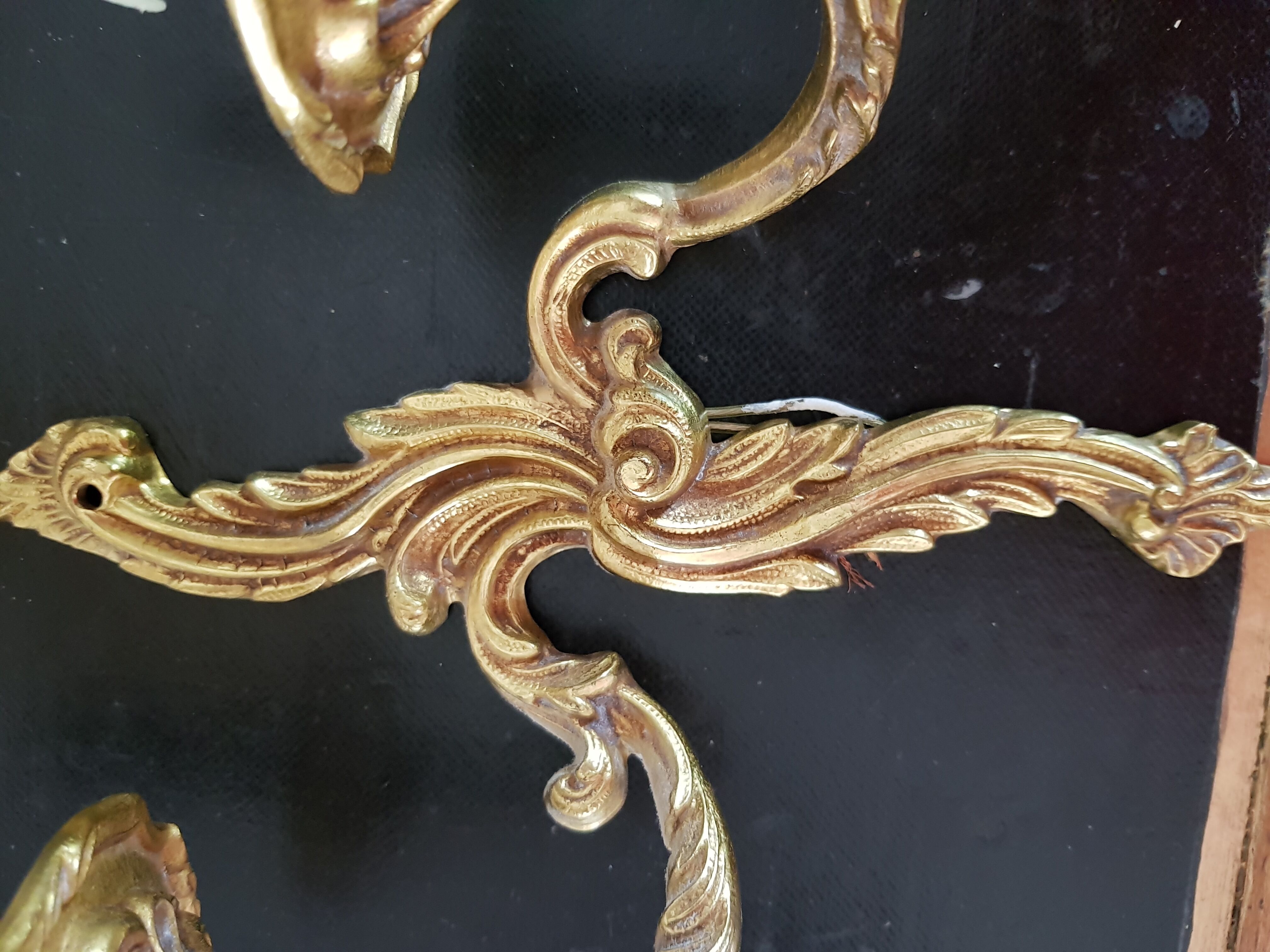 Gold wall lamp