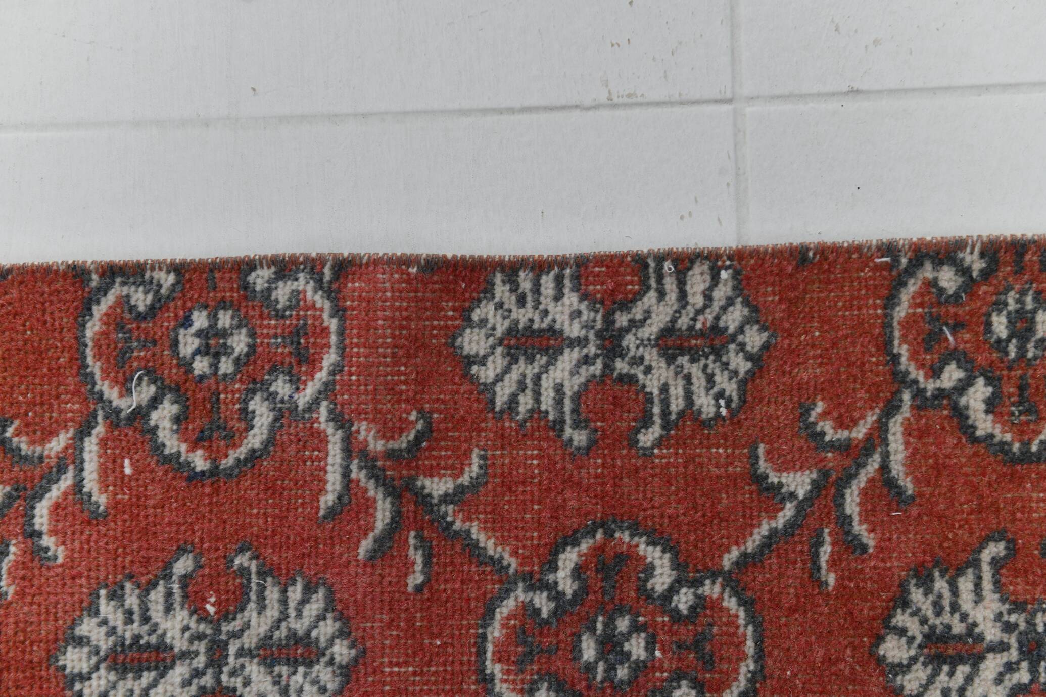 2x9 Red & Dark Blue Floral Vintage Runner Rug, 75x285Cm SK 23566