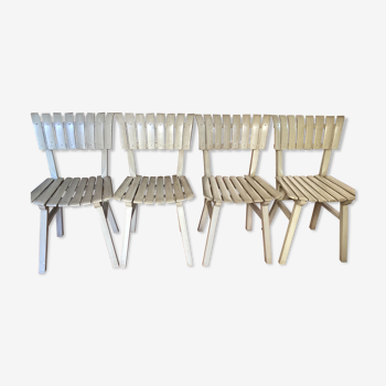 4 chaises en bois