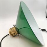 Green opaline suspension