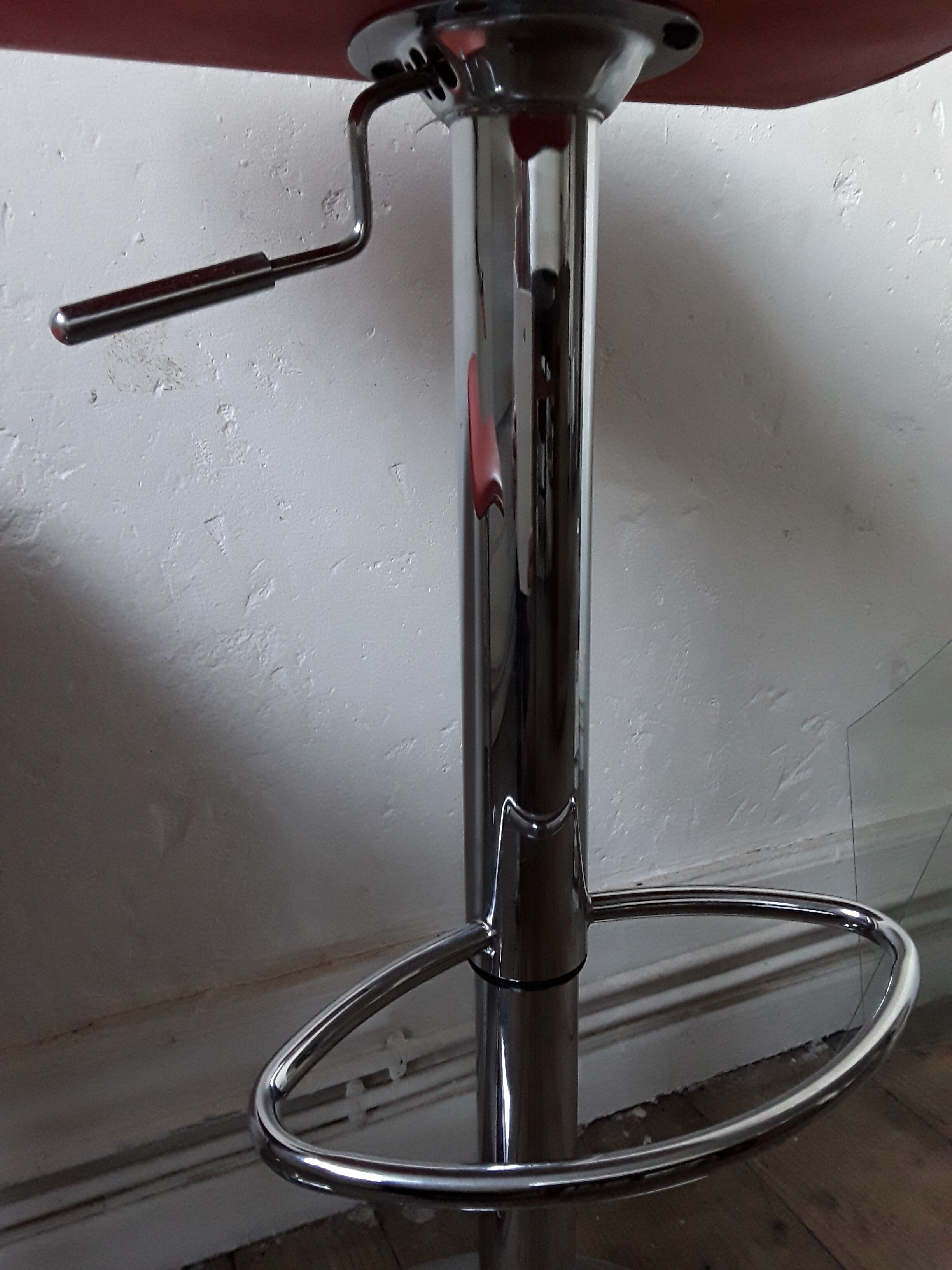2 vintage bar stools 80