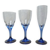Service of 30 blue footed glasses.