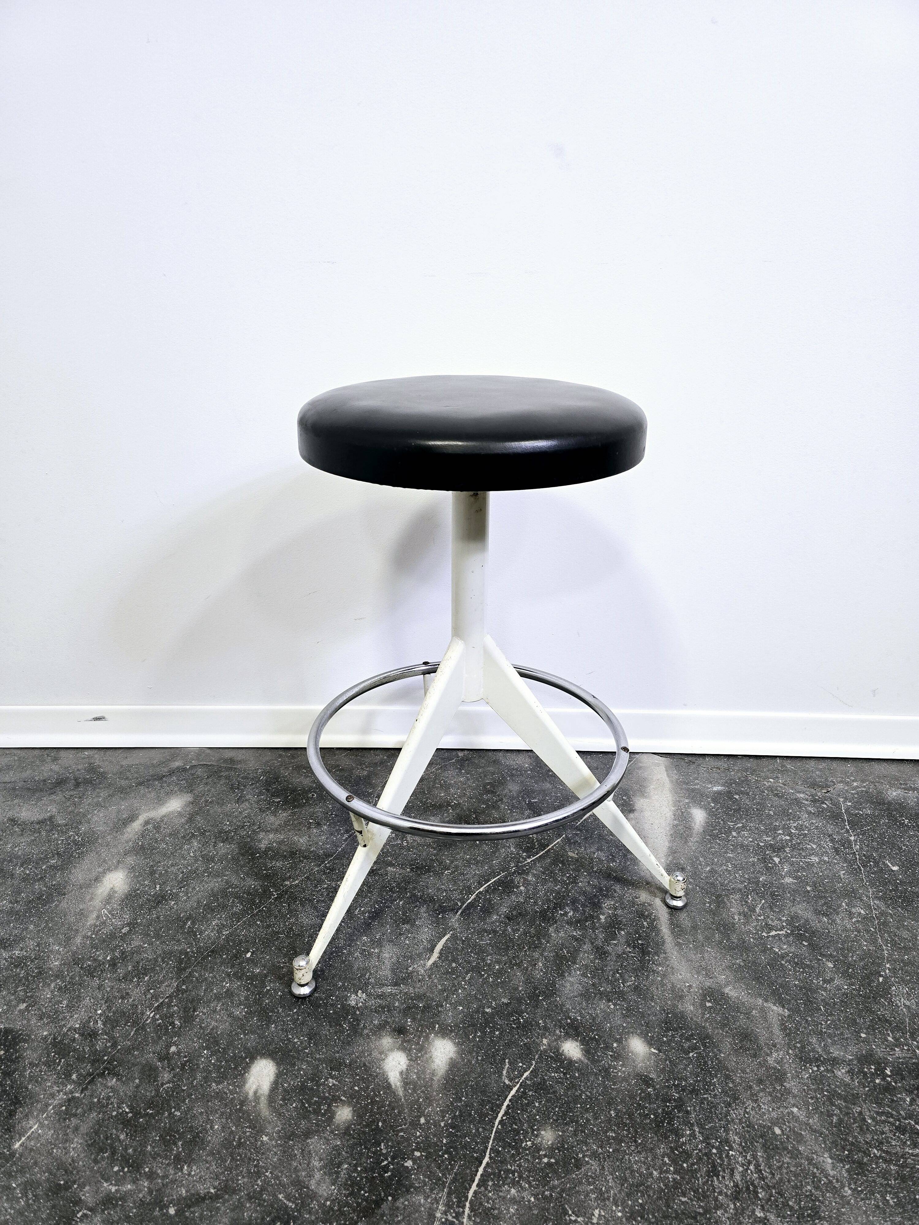 STOOL 1970s