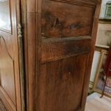 Regency period wardrobe 1715-1723 in solid walnut