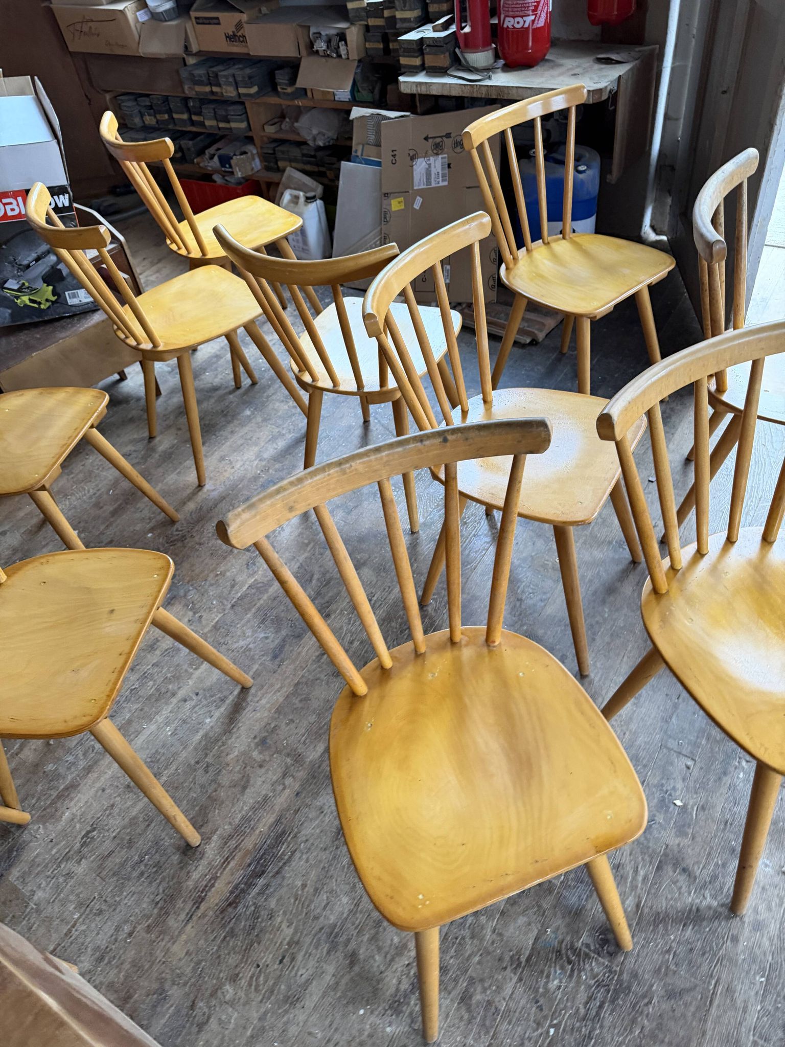 12 chaises bistrot de style scandinave