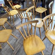 12 chaises bistrot de style scandinave