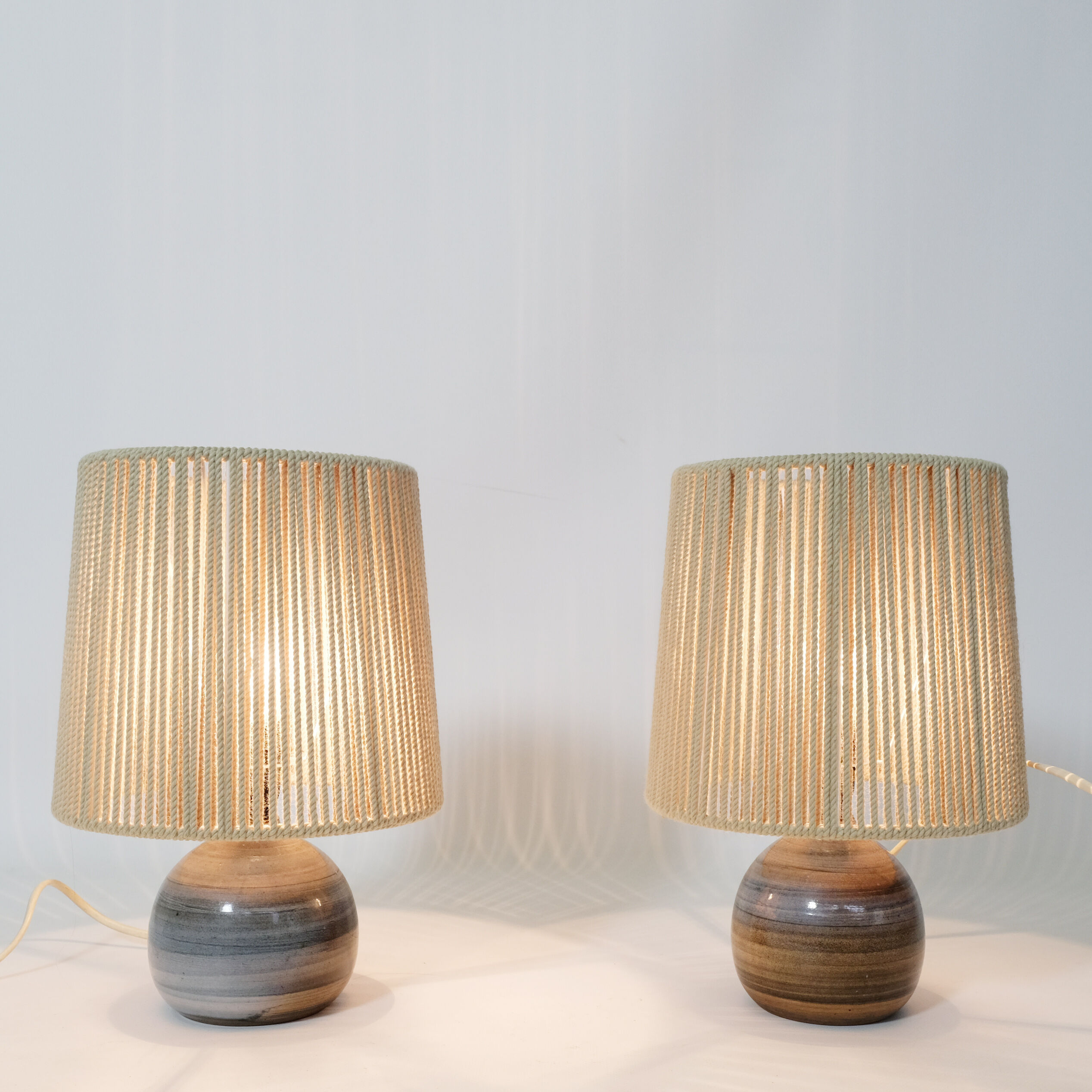 Pair of bedside lamps, rope blinds