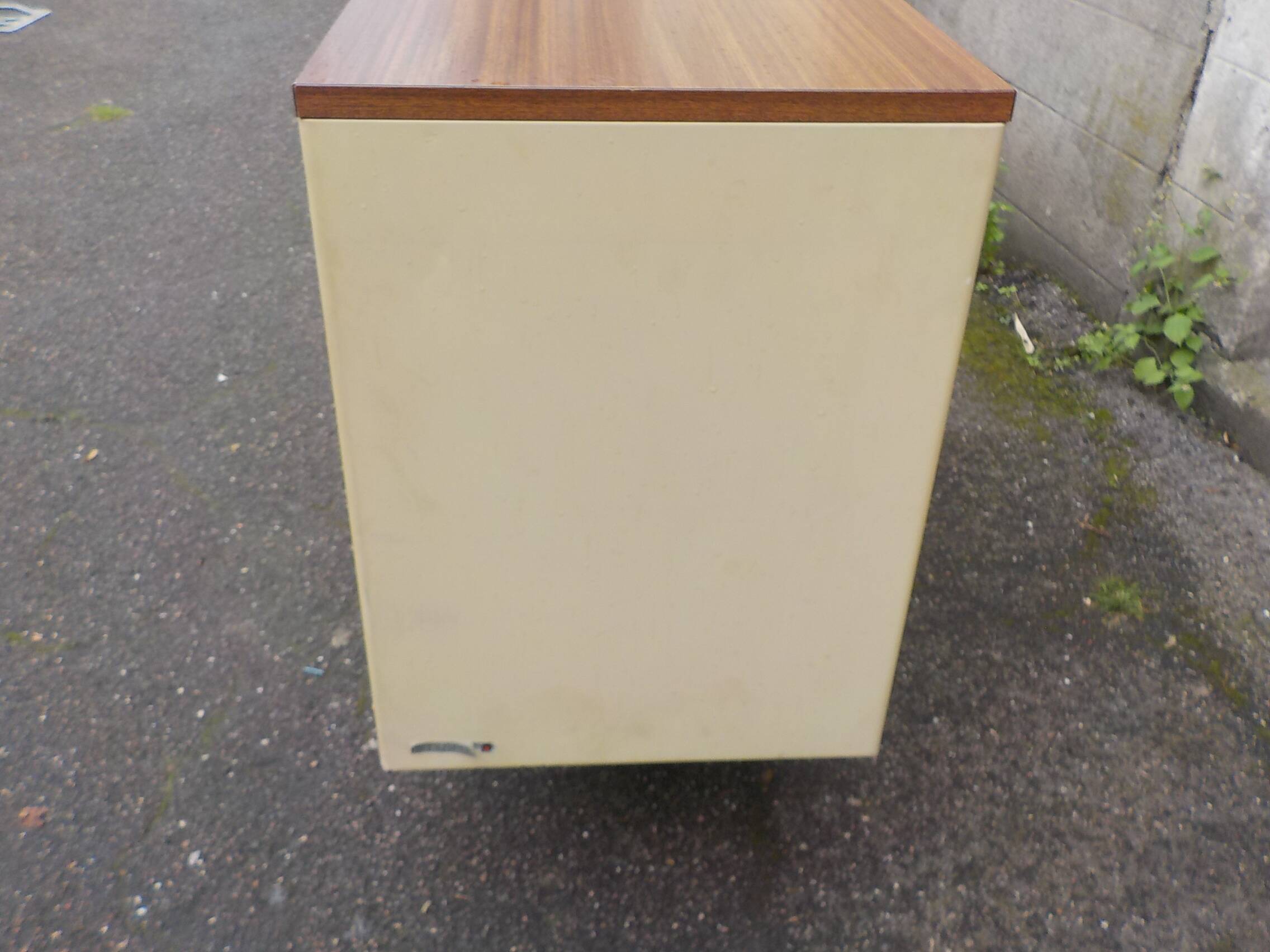 Enfilade strafor brun clair a rideaux buffet bas