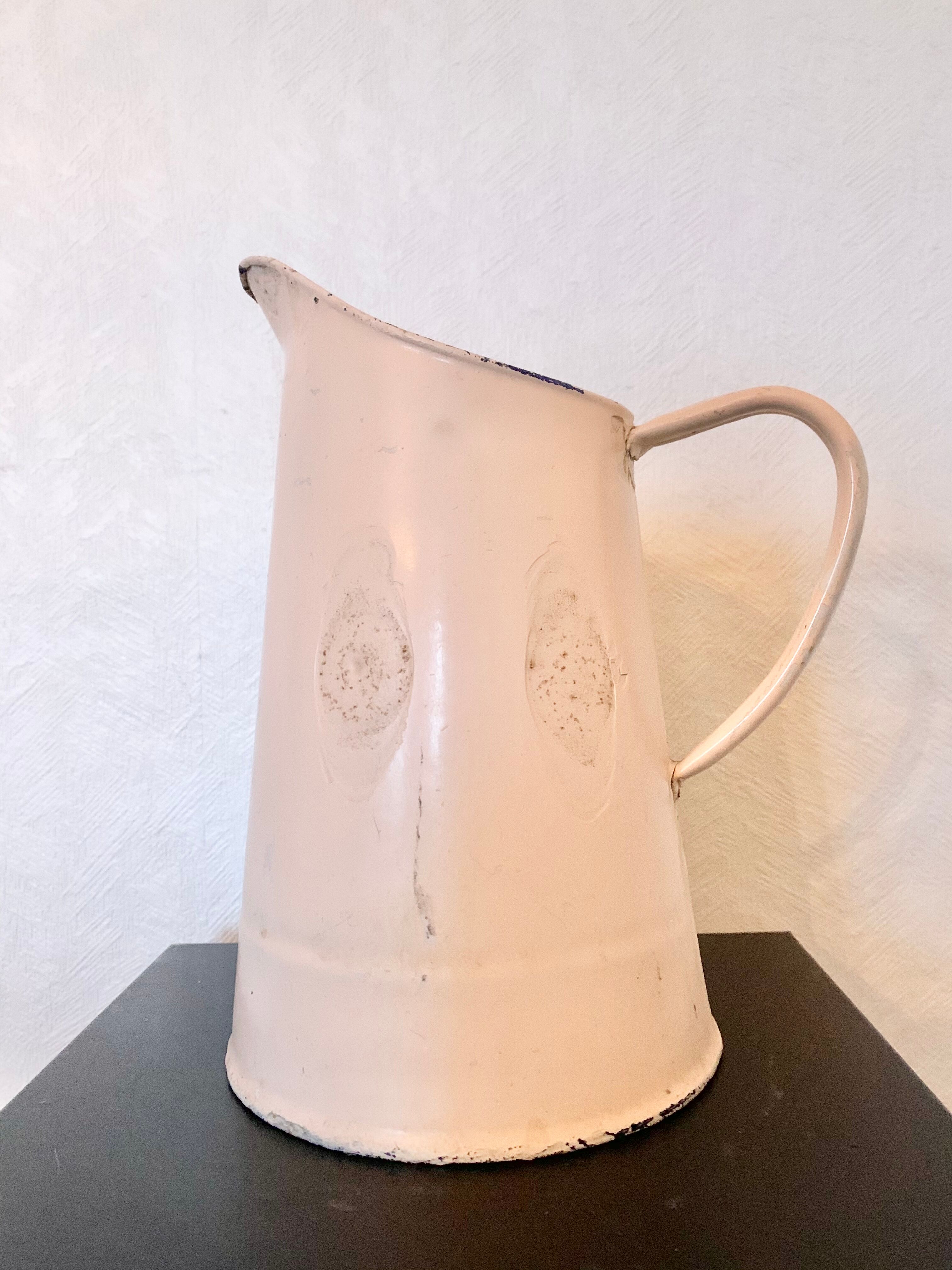 Metal pot