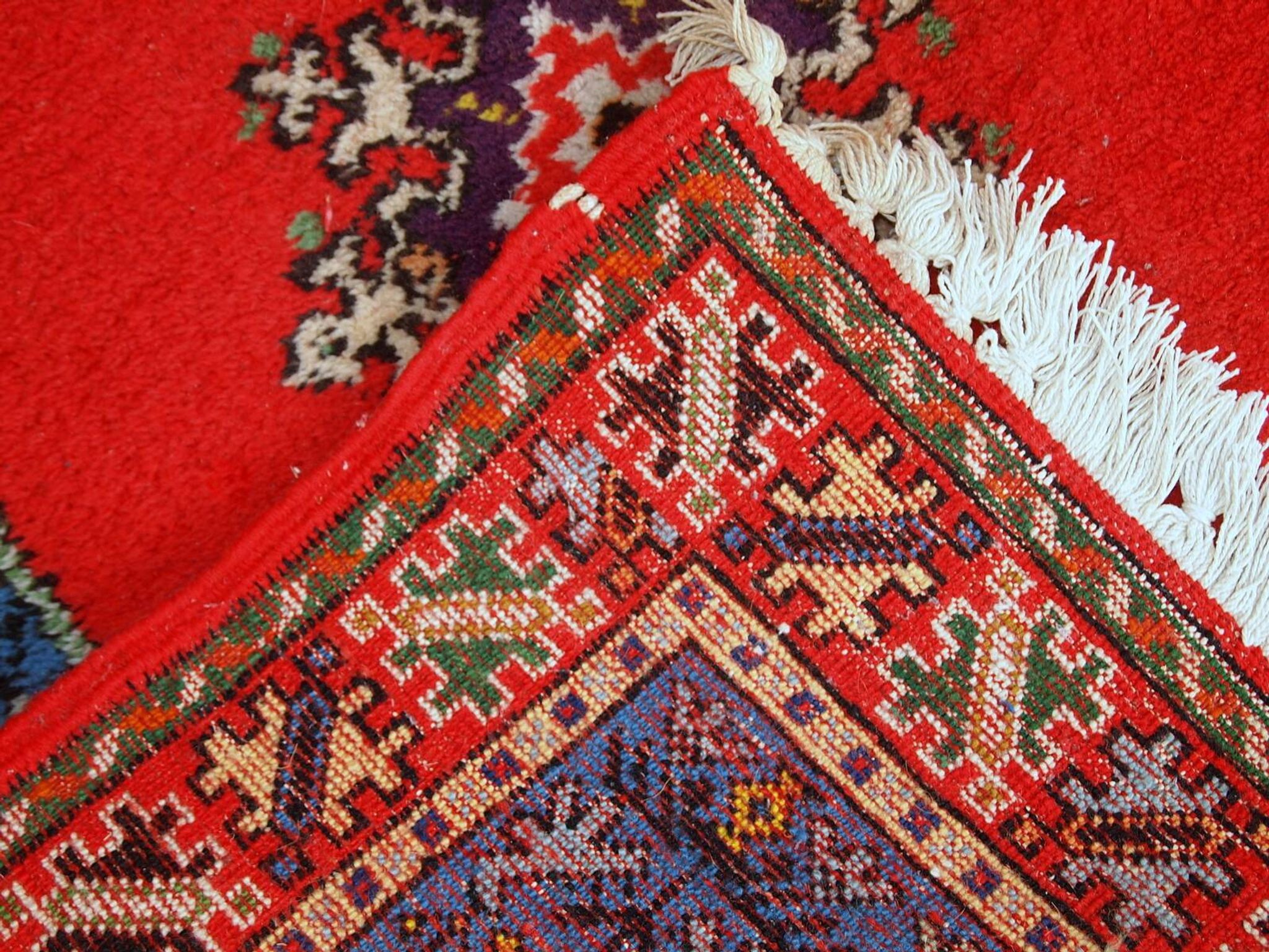 Tapis vintage fait main Berbère en laine rouge éclatant (170cm x 240cm)