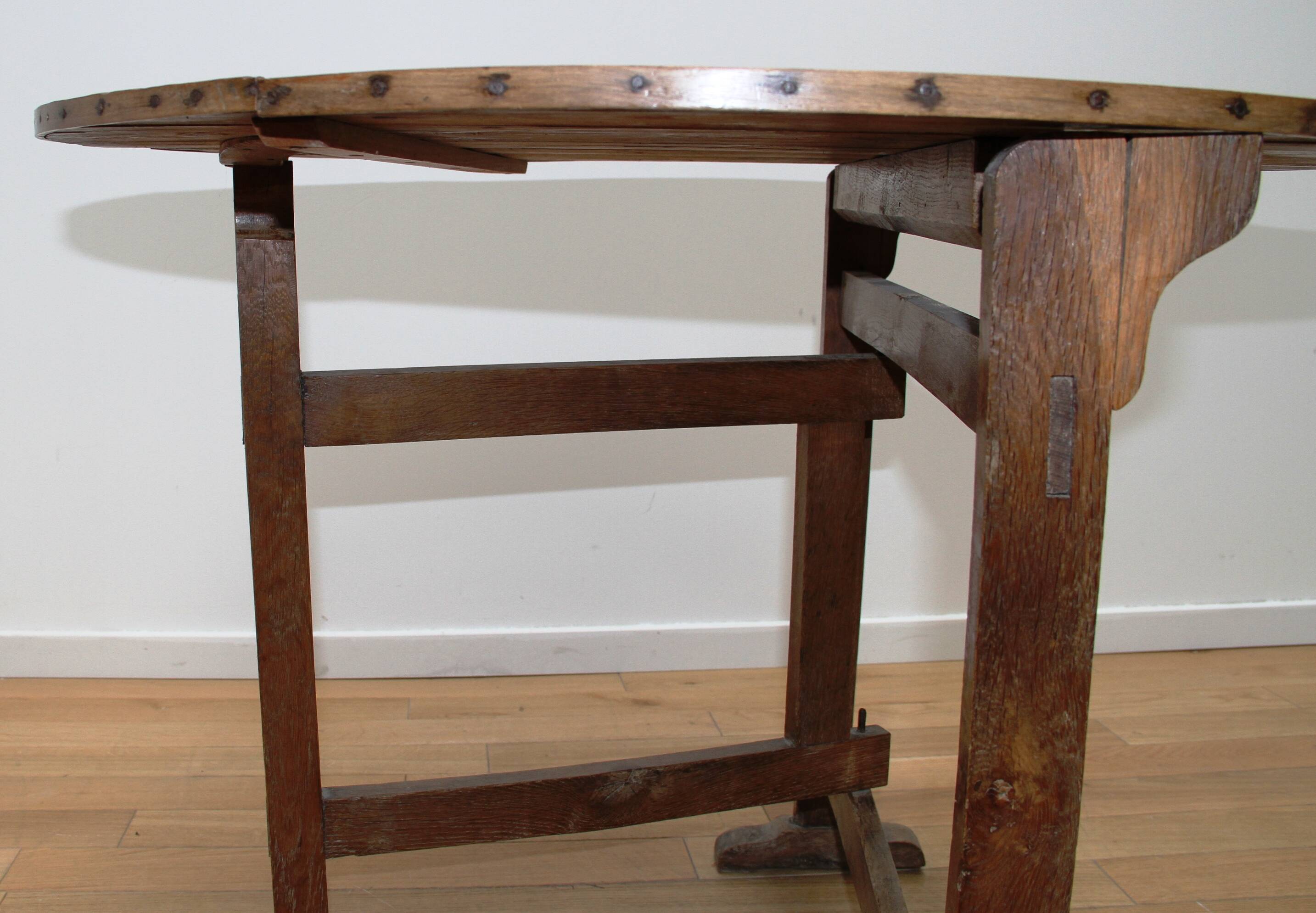 19th century winegrower's table