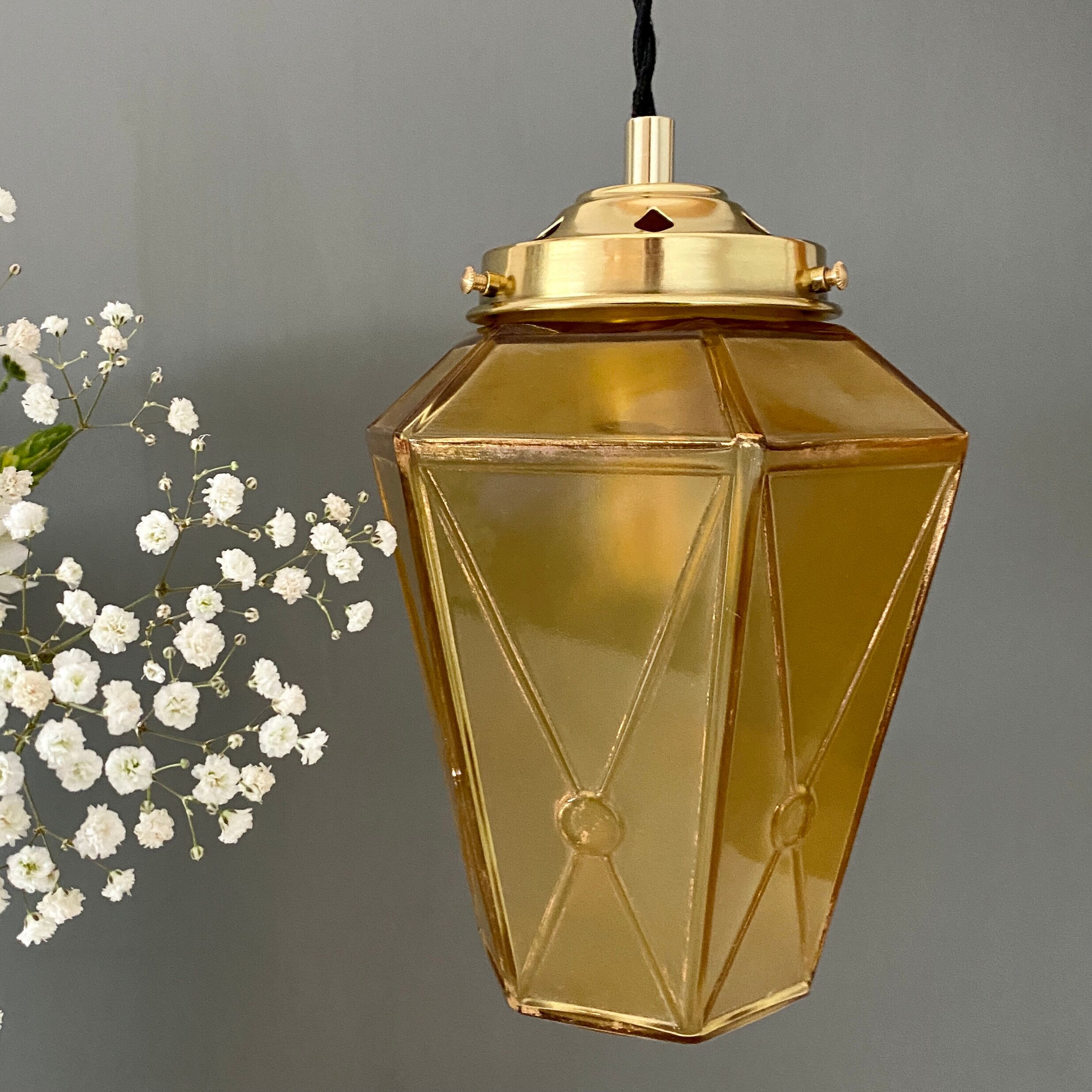 Suspension globe vintage art deco in yellow and gold glass