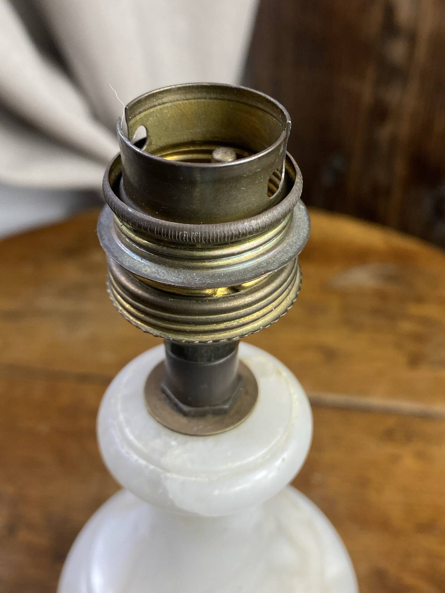 Alabaster lamp base