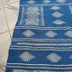 Tapis berbère bleu et blanc 110 x 66 cm