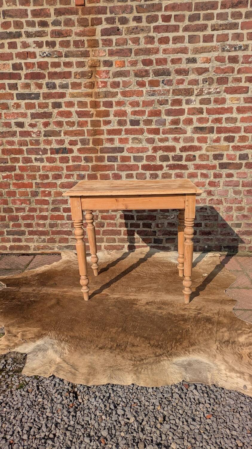 Bistro table