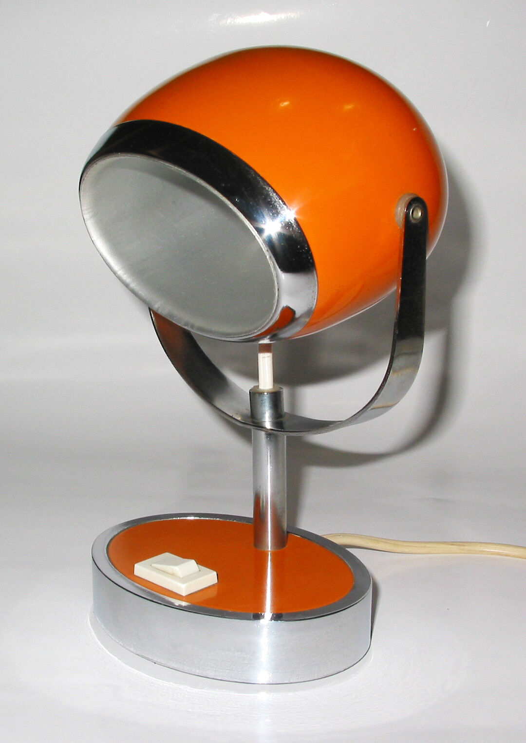 Lampe de table type eye ball