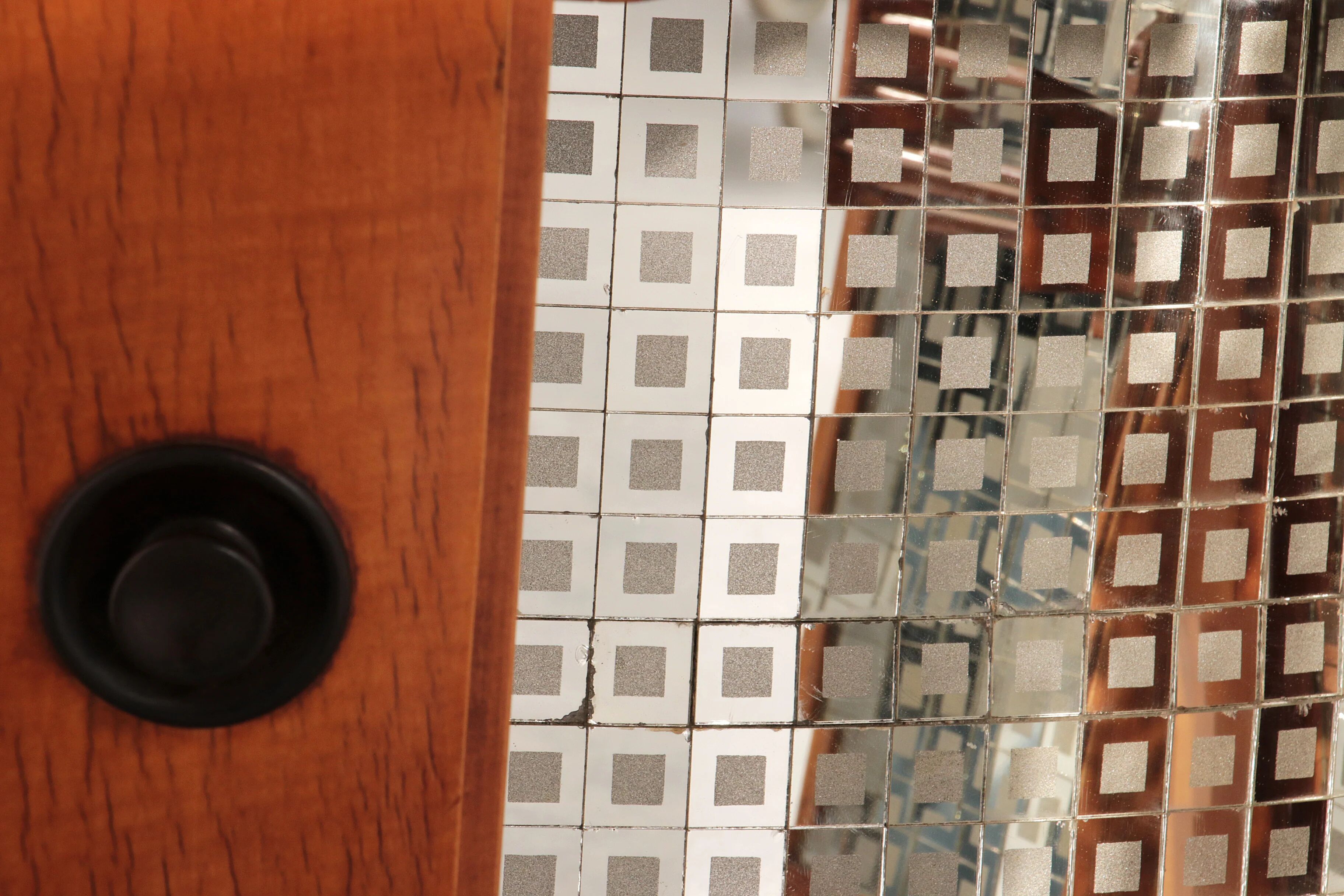 Bar cabinet in light wood attributed to Paolo Buffa, 1940s