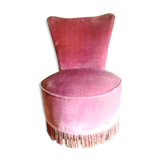 Low chair in fringed velvet rose