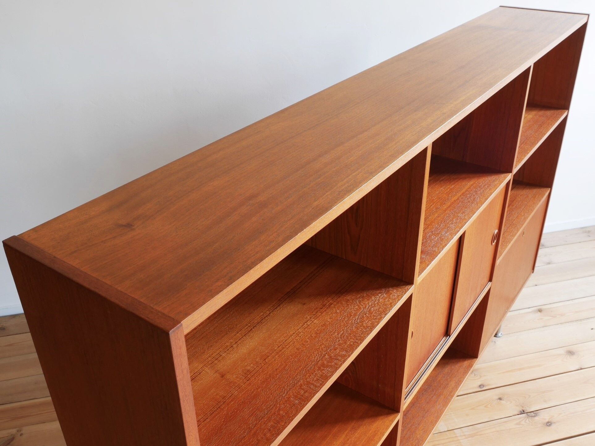 Bibliothèque en teck, années 1960