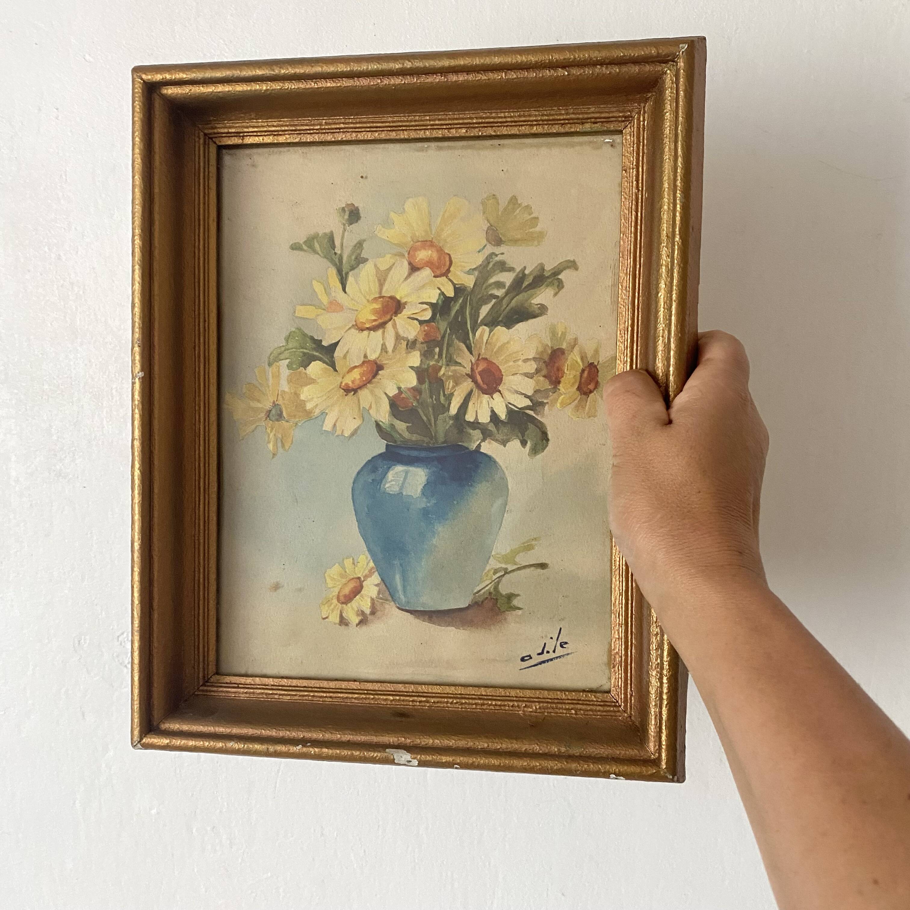 Old watercolor bouquet of daisies