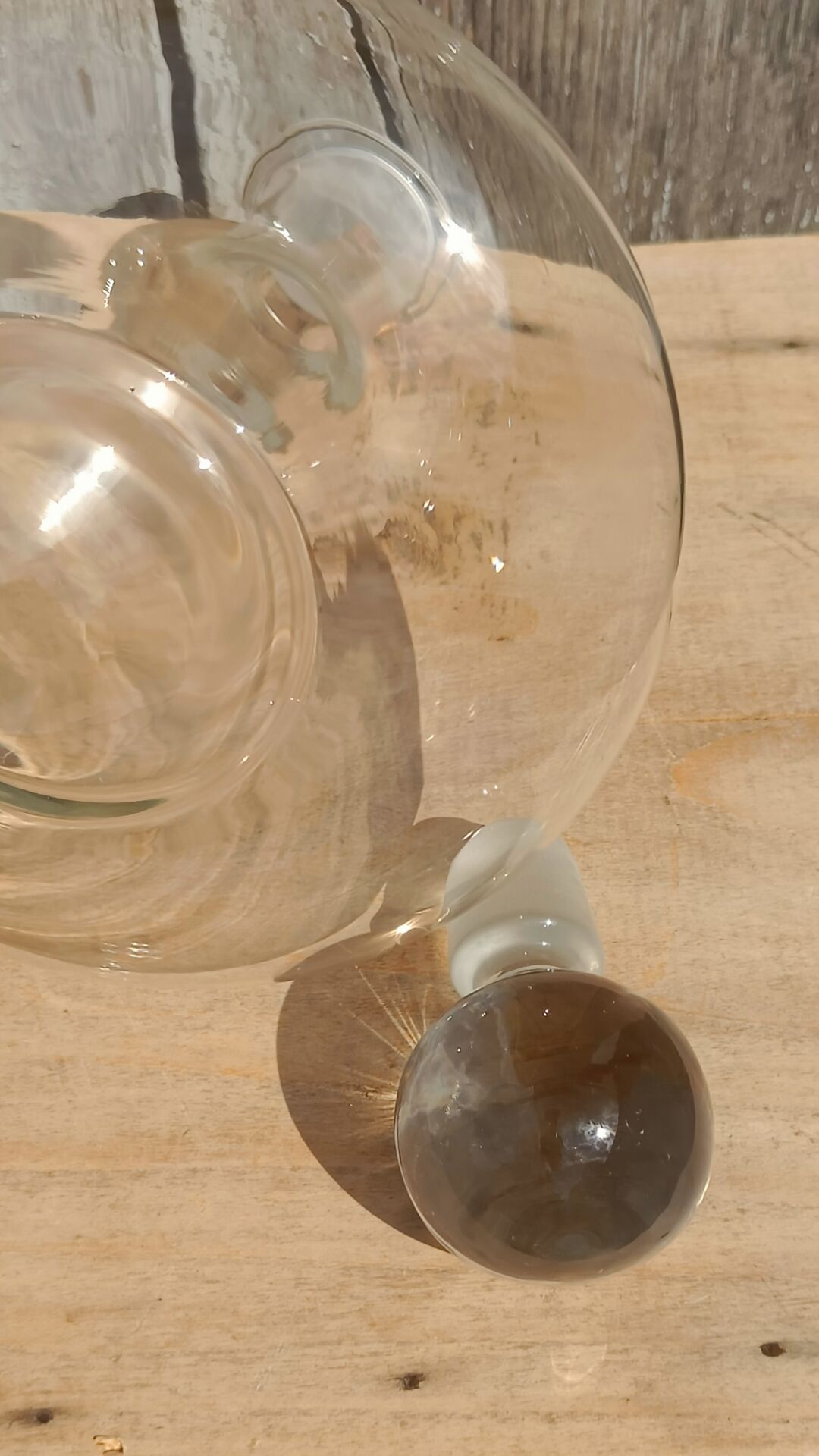 Glass decanter
