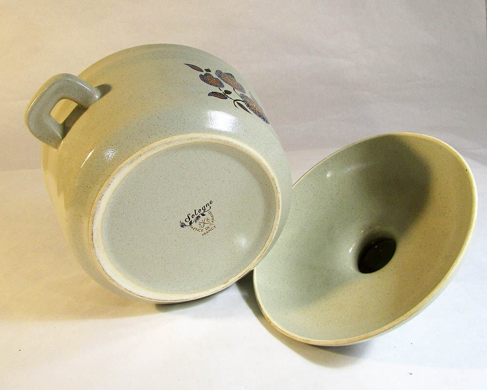 Ceramic soup of Saint-Amand-les-Eaux