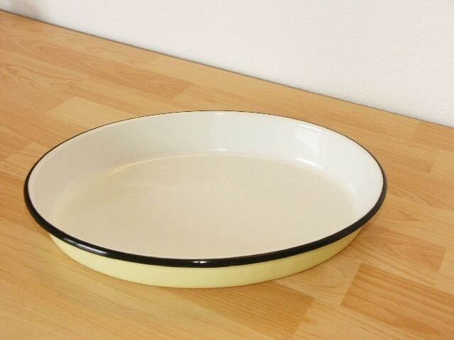 Flat oval 37, 5x27, 5 enamelled steel vintage 50/60