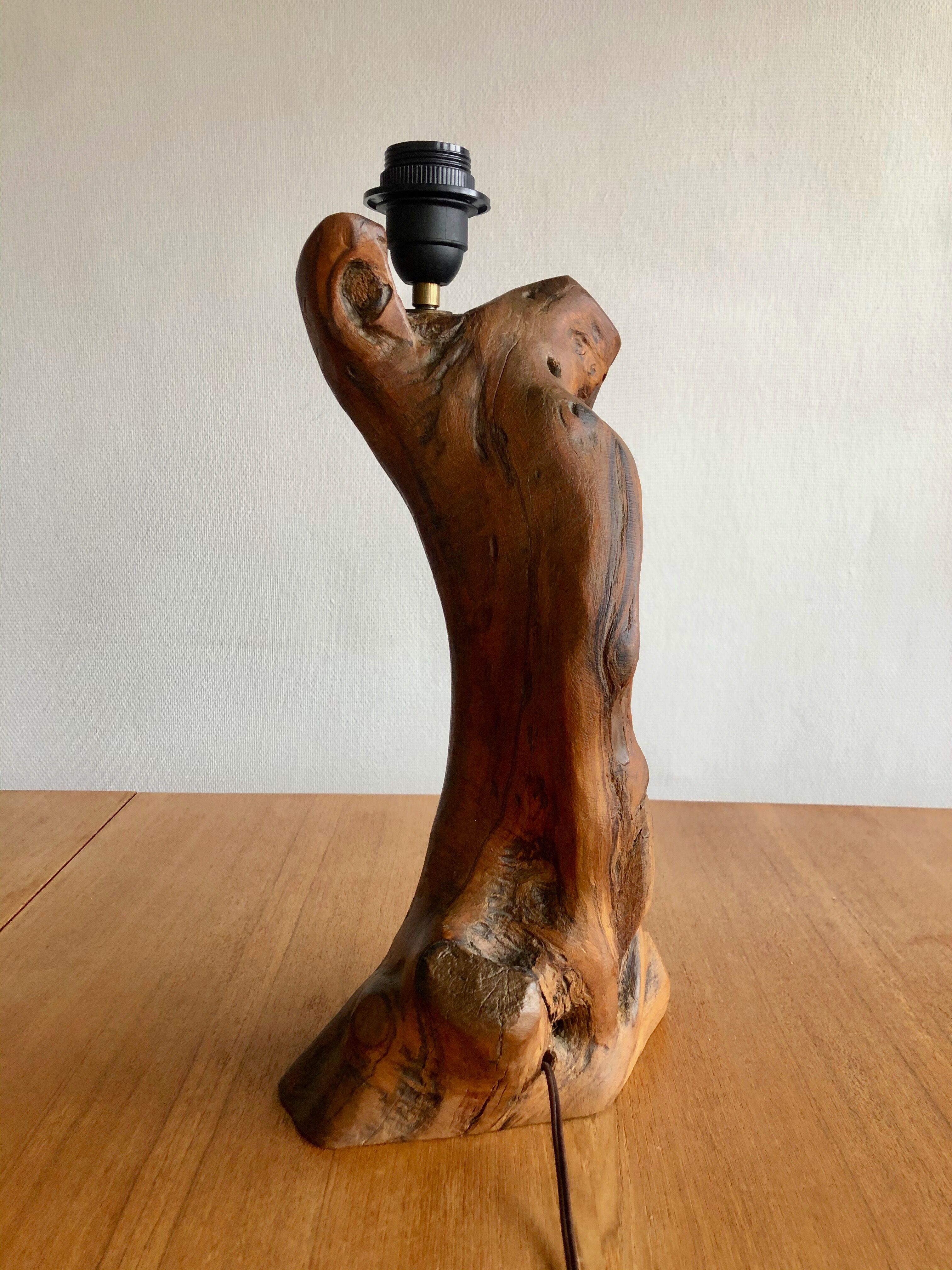 Anthropomorphic wooden lamp foot