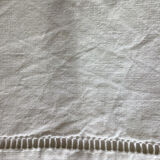 Drap brodé main metis
