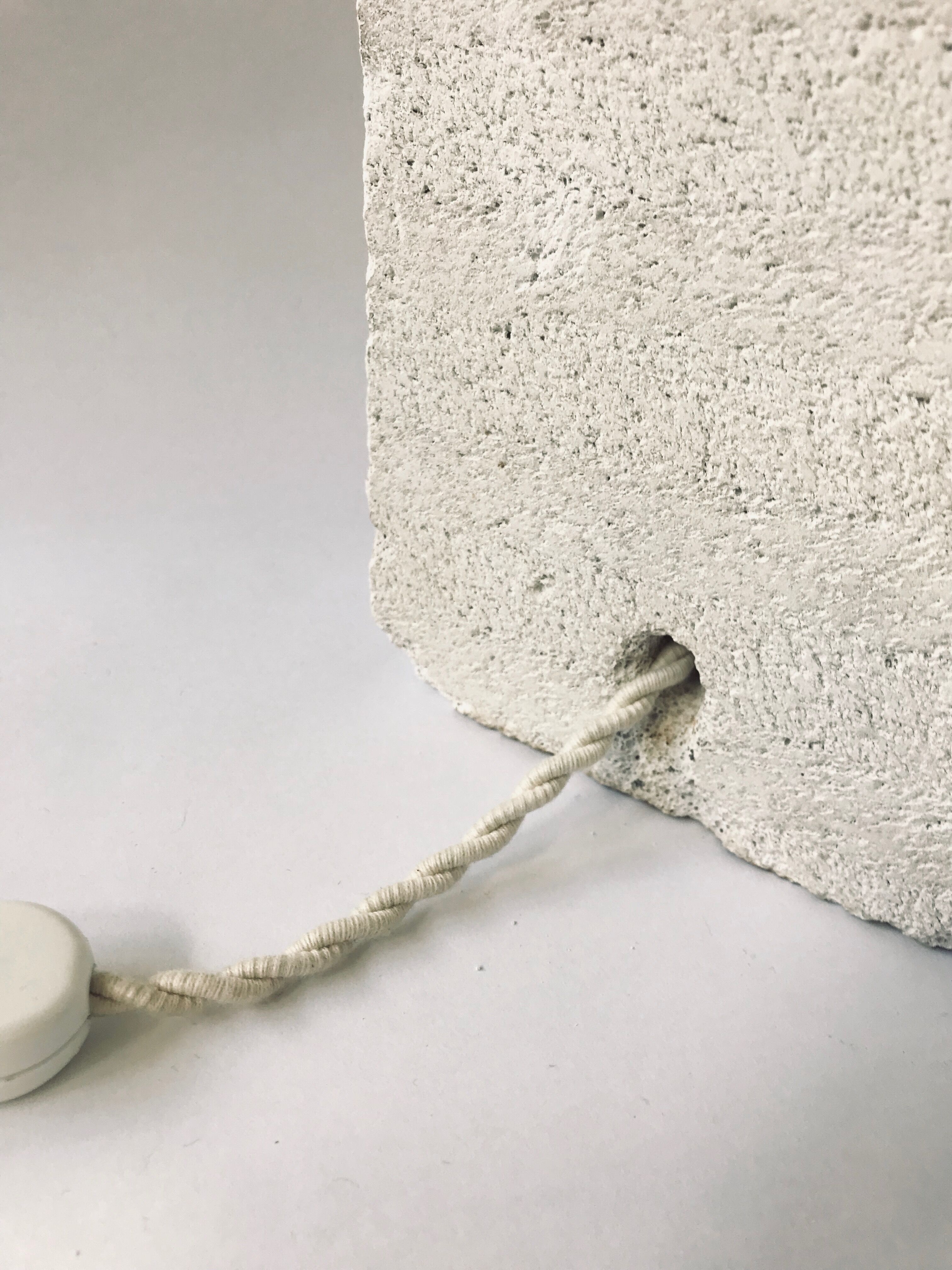 Light concrete cellular