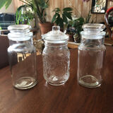 Lot de trois pots en verre